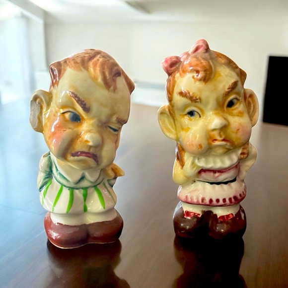 Charming Ceramic Figurine Set - Brown and Cream - Picture 1 of 7